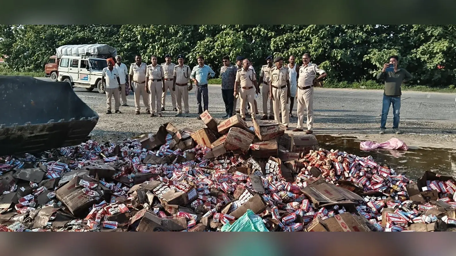 गोपालगंज में 2.17 करोड़ की जब्त शराब नष्ट, पुलिस-उत्पाद विभाग की बड़ी कार्रवाई