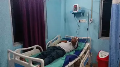 लेन-देन के विवाद में वार्ड सदस्य पर चाकू से जानलेवा हमला, गंभीर हालत में हायर सेंटर रेफर