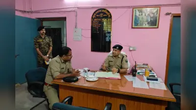 वैशाली SP शुभांक मिश्रा का महुआ थाने में औचक निरीक्षण, लंबित कांडों पर जताई सख्ती