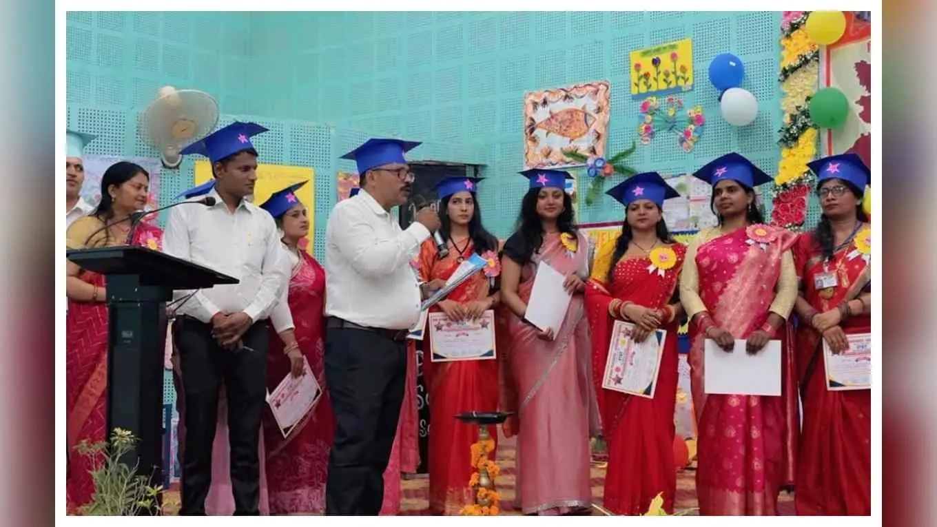 कबाड़ से जुगाड़ थीम पर सजा शिक्षक सम्मान समारोह, 101 शिक्षक हुए सम्मानित