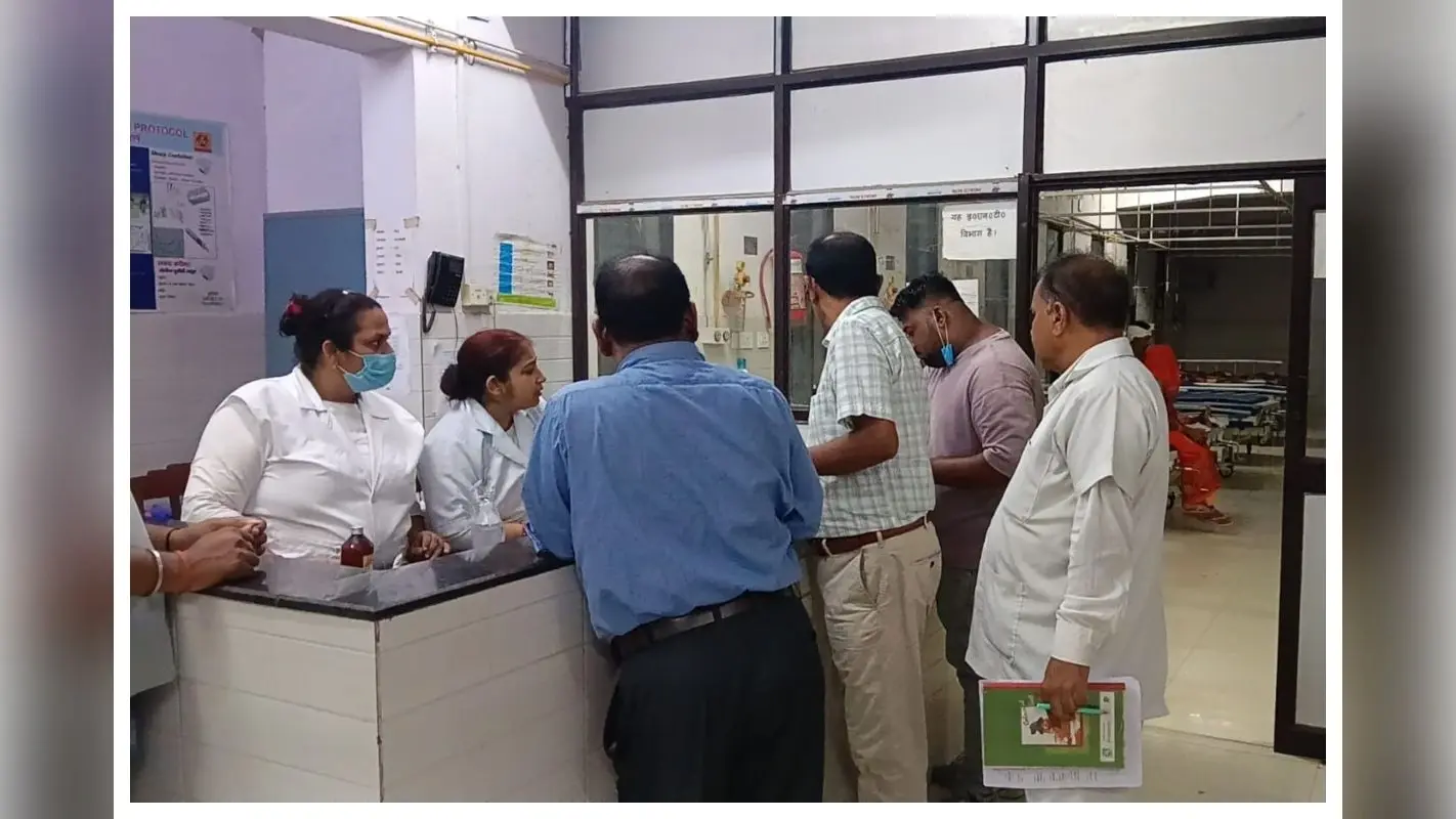 SKMCH में औचक निरीक्षण से मचा हड़कंप, कई डॉक्टर-नर्स ड्यूटी से गायब, कटेगा वेतन, सफाई एजेंसी होगी टर्मिनेट