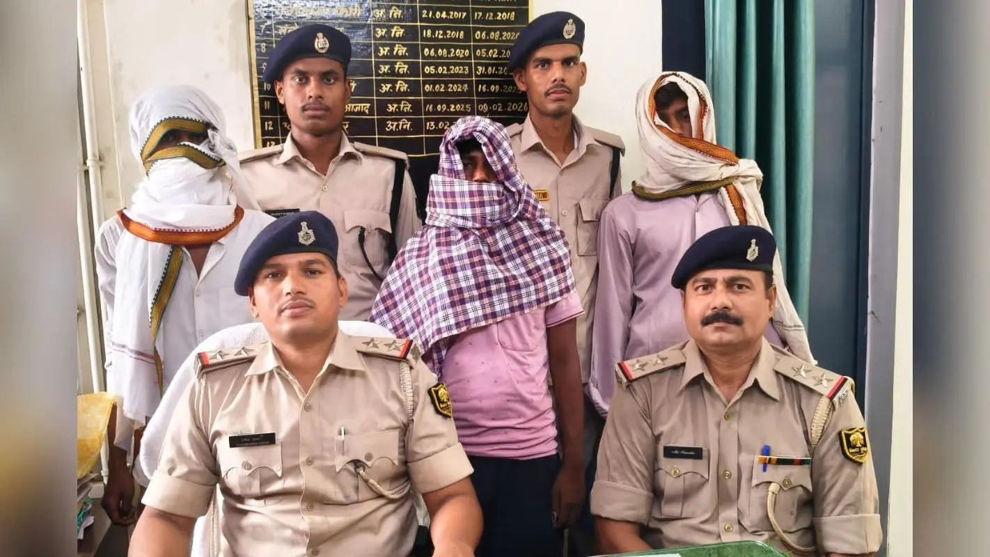 नालंदा में डांसर के साथ कट्टा लहराना तीन युवकों को पड़ा भारी, वीडियो वायरल होते ही पुलिस ने किया गिरफ्तार, भेजा जेल