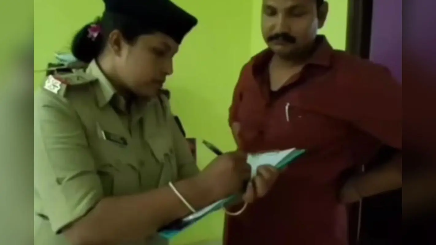 पटना सिटी में 19 वर्षीय युवती ने की आत्महत्या, चाची से बात करने के बाद फंदे से लटकी मिली