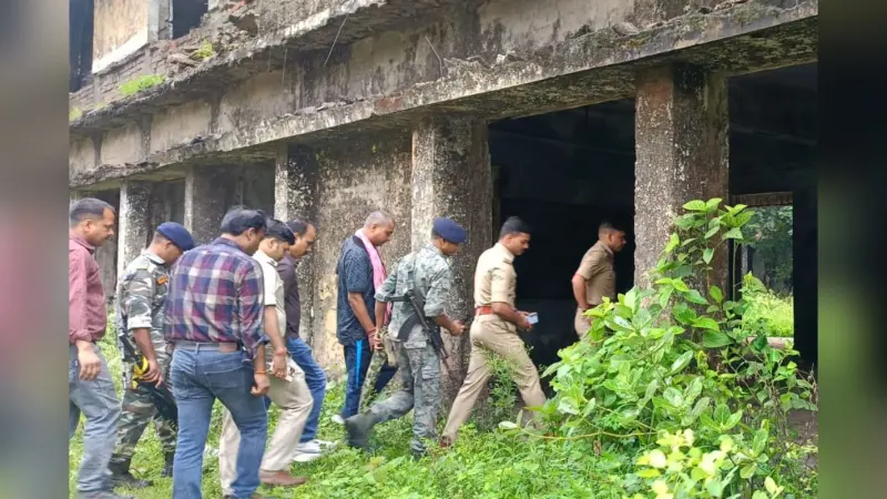 रामगढ़ में गैंगस्टर प्रिंस खान के अपराधियों की पुलिस से मुठभेड़, 1 कुख्यात को लगी गोली