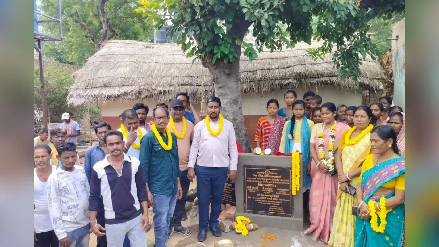 सरायकेला: 3 पंचायतों को मिला PCC सड़क और नाली का तोहफा, कीचड़ और जलजमाव की समस्या होगी दूर