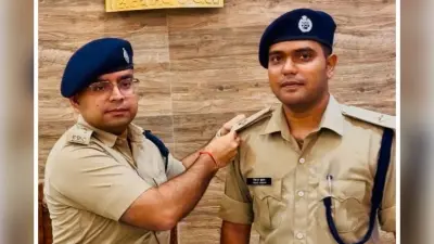 पूर्णिया में पाइपिंग समारोह: सार्जन से बने सार्जन मेजर, एसएसपी ने लगाए स्टार