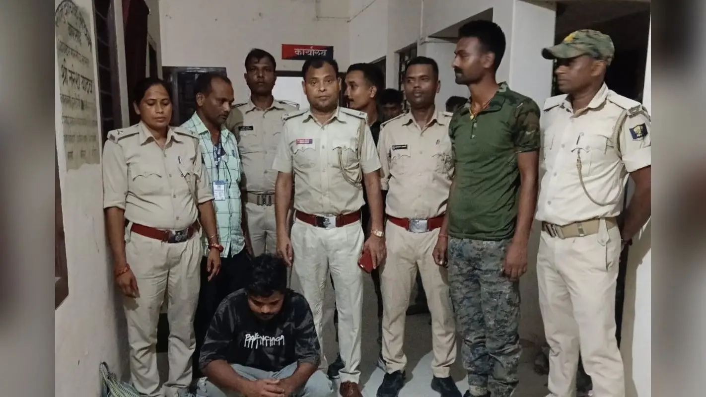 उत्पाद विभाग का बड़ा एक्शन: कटिहार में छापेमारी कर 6 धंधेबाज गिरफ्तार, 142 लीटर शराब बरामद
