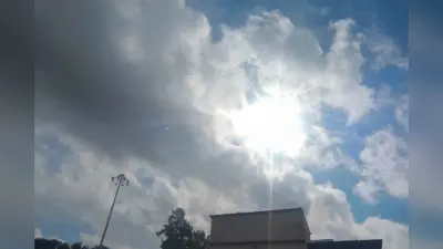 कोचाधामन 33.3°C के साथ सबसे गर्म, दिघलबैंक में बरसे मेघ; 97% आर्द्रता से बढ़ी चिपचिपी उमस