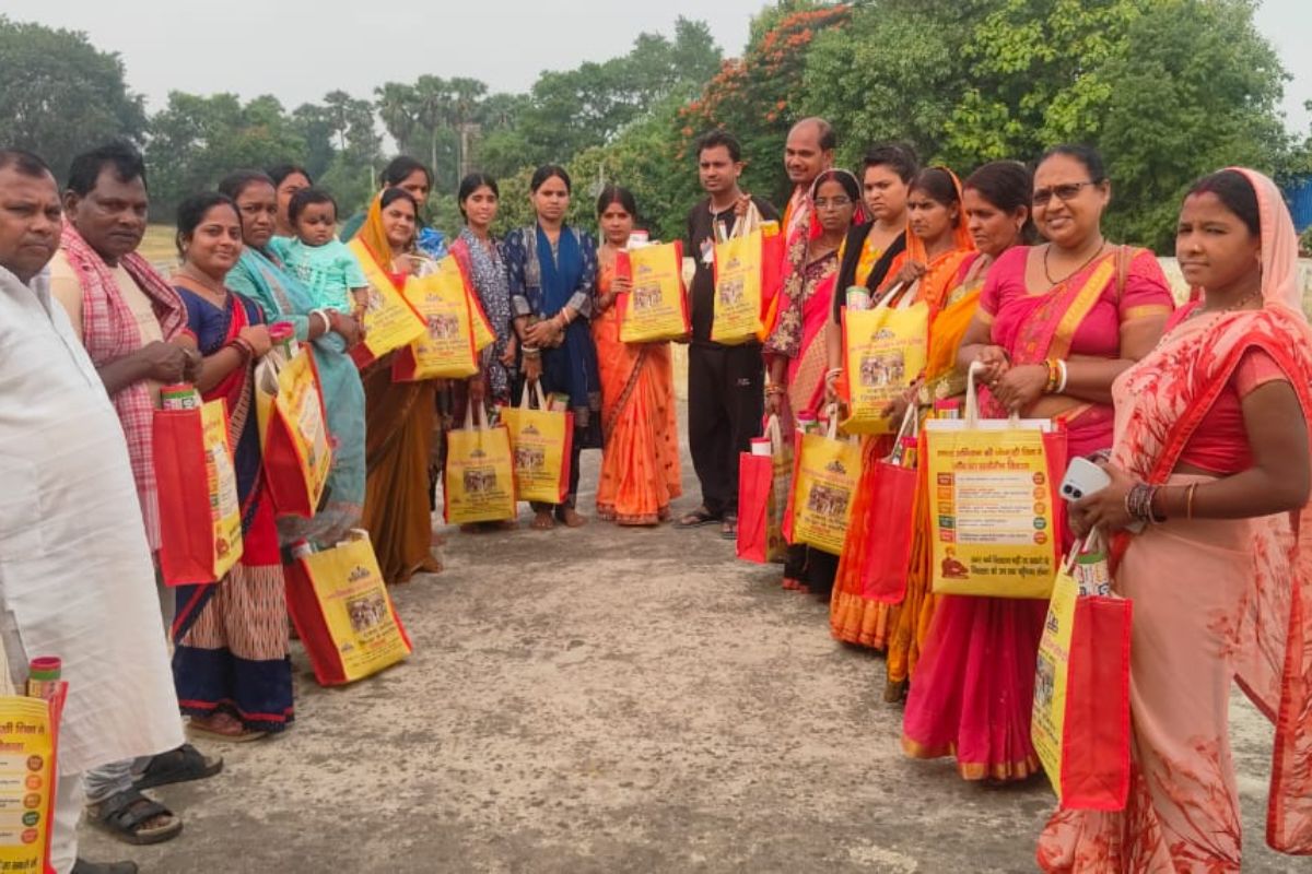 ग्रामीण क्षेत्रों में एकल विद्यालय की भूमिका पर अमरपुर में हुई चर्चा, आचार्यों को दिया गया प्रशिक्षण