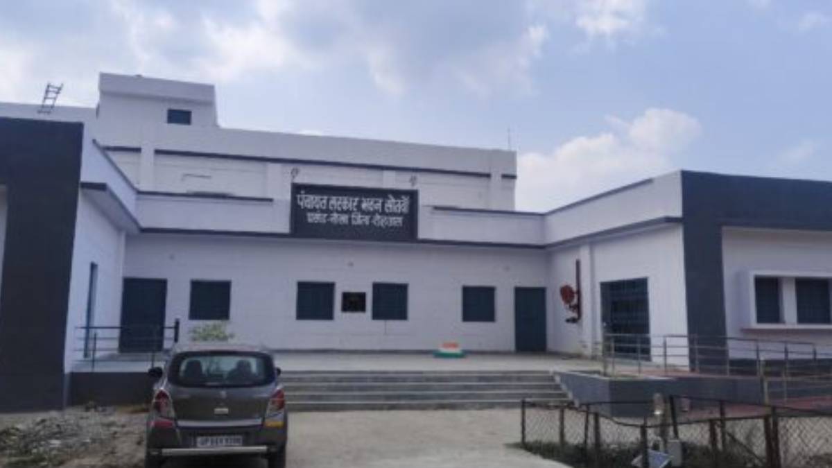 रोहतास: नोखा में पंचायत सरकार भवन का सपना अधूरा, 13 में सिर्फ 6 पंचायतों को मिली सुविधा