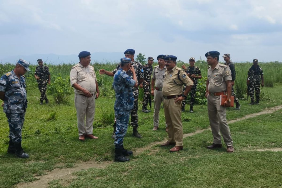 भारत-नेपाल सीमा पर बढ़ी चौकसी, एसपी ने एसएसबी के साथ किया निरीक्षण, दिए सख्त निर्देश