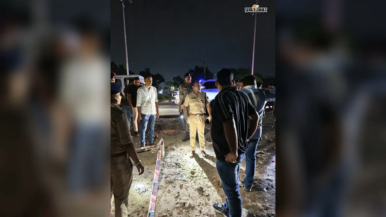 घटना स्थल का निरीक्षण करते एसएसपी डॉक्टर शौर्य सुमन | Prabhat Khabar Network घटना स्थल का निरीक्षण करते एसएसपी डॉक्टर शौर्य सुमन | Prabhat Khabar Network