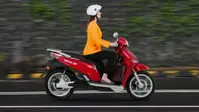 161 KM तक रेंज, डिटैचेबल बैटरी... रोजाना ऑफिस-कॉलेज जाने वालों के लिए बेस्ट है ये इलेक्ट्रिक स्कूटर