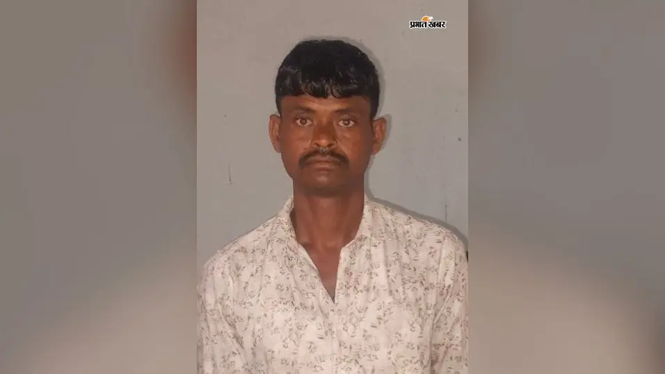 पुलिस द्वारा जब्त मवेशी एवं गिरफ्तार मवेशी तस्कर | Prabhat Khabar Network पुलिस द्वारा जब्त मवेशी एवं गिरफ्तार मवेशी तस्कर | Prabhat Khabar Network