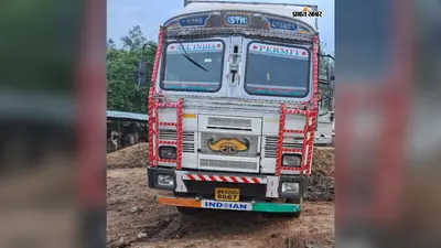 कैमूर में कंटेनर से 40 मवेशी बरामद, पुलिस को देखकर चालक फरार, पशु तस्करी की आशंका