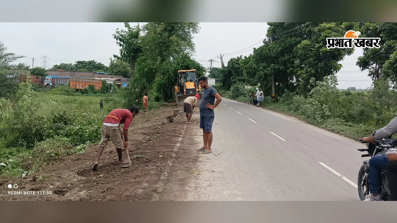 सड़क पर साफ सफाई करते कर्मी,मजदूर | Prabhat Khabar Network सड़क पर साफ सफाई करते कर्मी,मजदूर | Prabhat Khabar Network