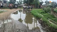 रोहतास: स्कूल और स्वास्थ्य केंद्र जाने वाली सड़क पर जलजमाव, ग्रामीणों ने लगाई समाधान की गुहार