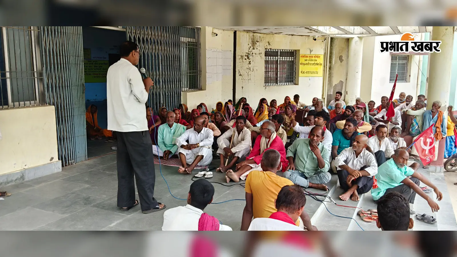 धरना प्रदर्शन करते कार्यकर्ता | Prabhat Khabar Network धरना प्रदर्शन करते कार्यकर्ता | Prabhat Khabar Network
