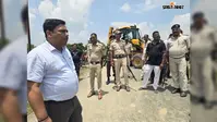 Mainatand News: भारत-नेपाल सीमा पर नो मैन्स लैंड से प्रशासन ने हटाया अतिक्रमण