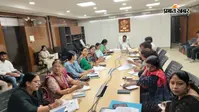 आरा में डीएम तनय सुल्तानिया ने की महिला एवं बाल विकास योजनाओं की समीक्षा, लंबित मामलों को जल्द निपटाने का निर्देश