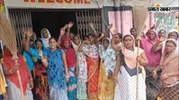 राज्यव्यापी आंदोलन के समर्थन में नगर परिषद गेट पर प्रदर्शन, सफाई व्यवस्था ठप, जगह-जगह कचरे का अंबार