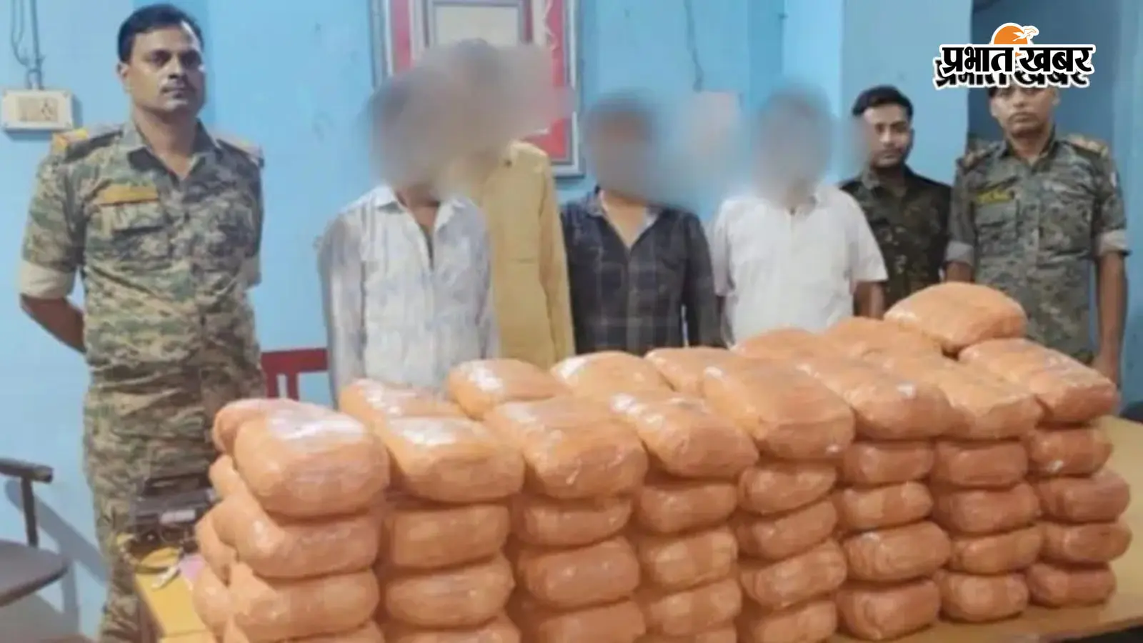 जब्त मादक पदार्थ व गिरफ्तार तस्कर जब्त मादक पदार्थ व गिरफ्तार तस्कर