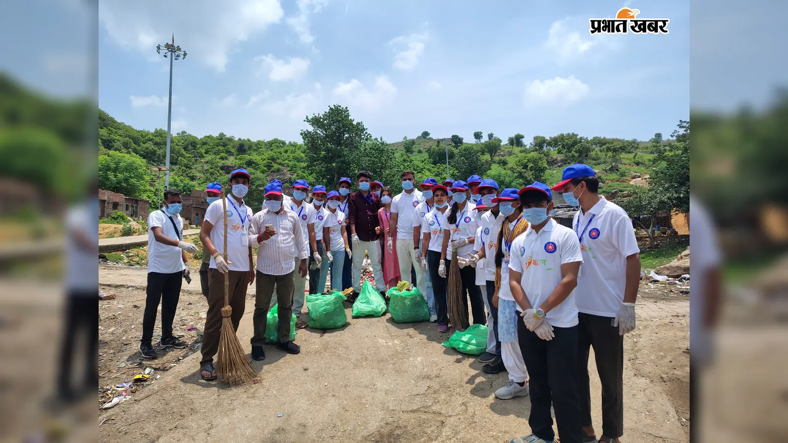 स्वच्छता अभियान के दौरान एनएसएस स्वंयसेवक | Prabhat Khabar Network स्वच्छता अभियान के दौरान एनएसएस स्वंयसेवक | Prabhat Khabar Network