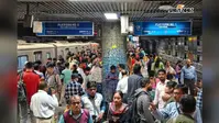 सुबह 7 बजे से चली कोलकाता मेट्रो, रविवार को मिलने लगी विशेष सेवाएं