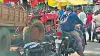 कांके में बेकाबू ट्रैक्टर ने चार दोपहिया वाहनों को रौंदा, नशे में धुत था चालक