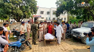 पट्टीदारों के विवाद में घायल व्यक्ति की मौत, आरोपी के दरवाजे पर शव रख हंगामा