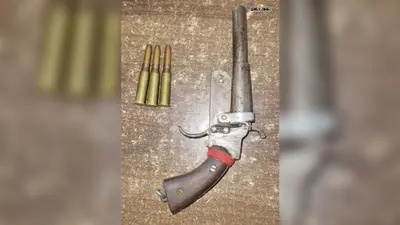 एसटीएफ और पुलिस की बड़ी कार्रवाई, दो देसी कट्टा, चार कारतूस के साथ दो आरोपी गिरफ्तार, आपराधिक वारदात टली