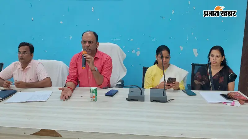 सिमराही में SIR और जाम पर प्रशासन सख्त, SDM ने जनप्रतिनिधियों को दिए अहम निर्देश