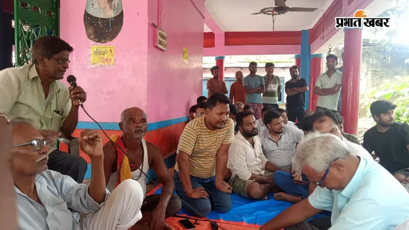 थुमहा में सुखा नशा के खिलाफ बैठक, संलिप्त लोगों पर होगी सामाजिक-प्रशासनिक कार्रवाई
