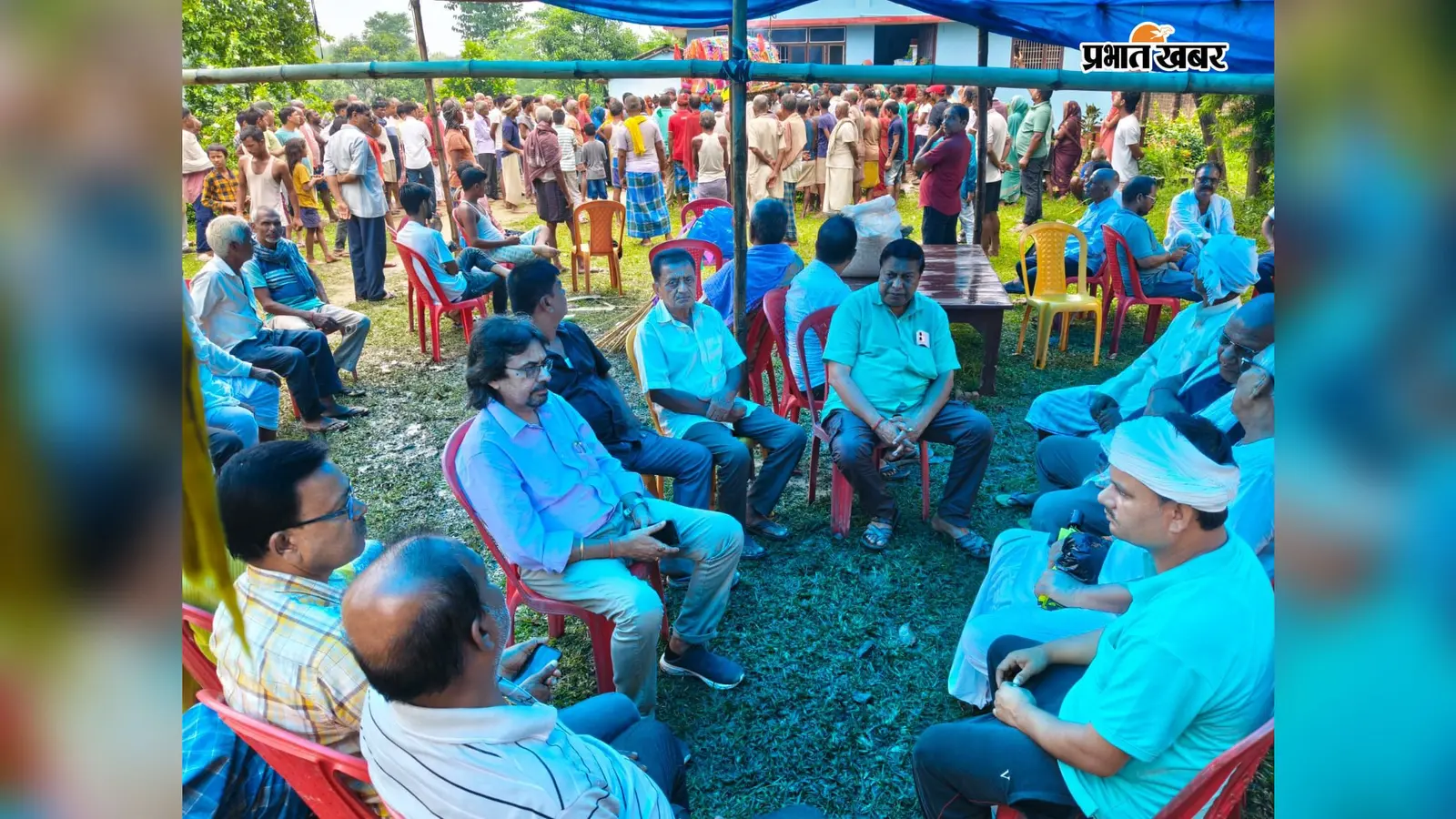 फोटो -सहरसा- फाइल फोटो लक्ष्मी नारायण यादव व जमा लोग | Prabhat Khabar Network फोटो -सहरसा- फाइल फोटो लक्ष्मी नारायण यादव व जमा लोग | Prabhat Khabar Network