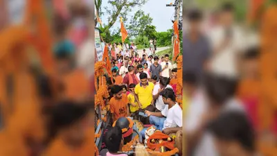 सारण: दरियापुर के मटिहान में शिव प्राण प्रतिष्ठा महोत्सव शुरू, फलाधिवास के बाद निकली भव्य शोभायात्रा