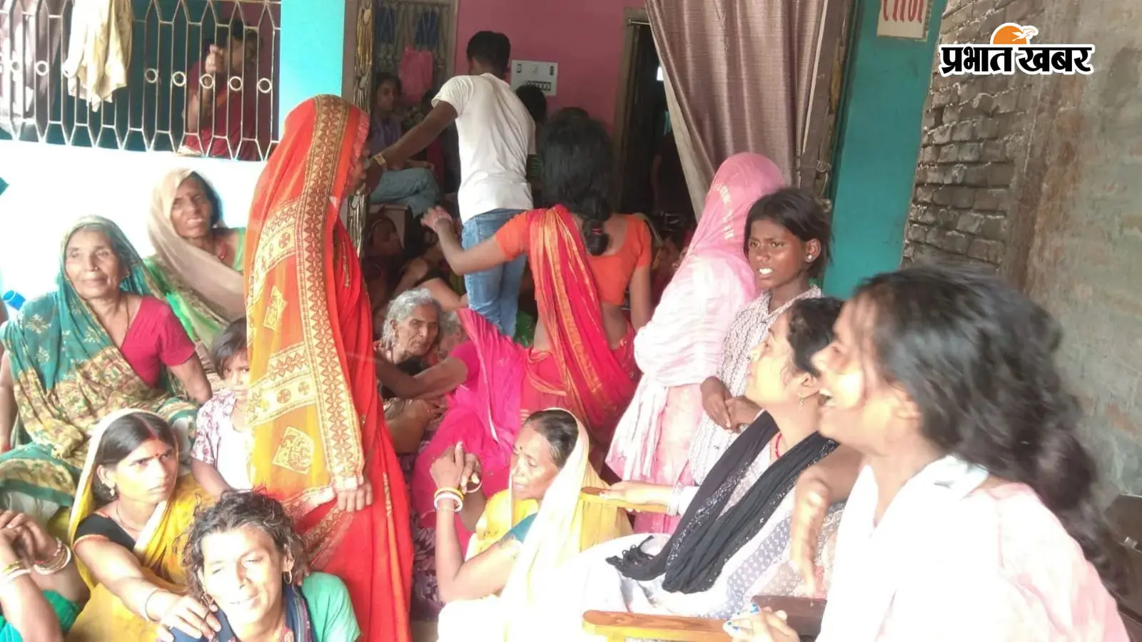 विलाप करते परिजन विलाप करते परिजन