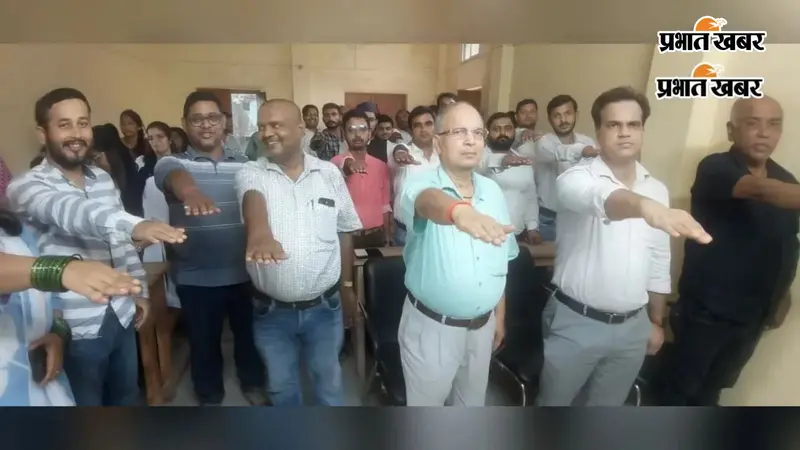 रामकुमारी अयोध्या विधि महाविद्यालय में चला 'नशामुक्त युवा फॉर विकसित भारत' अभियान, विद्यार्थियों ने ली शपथ