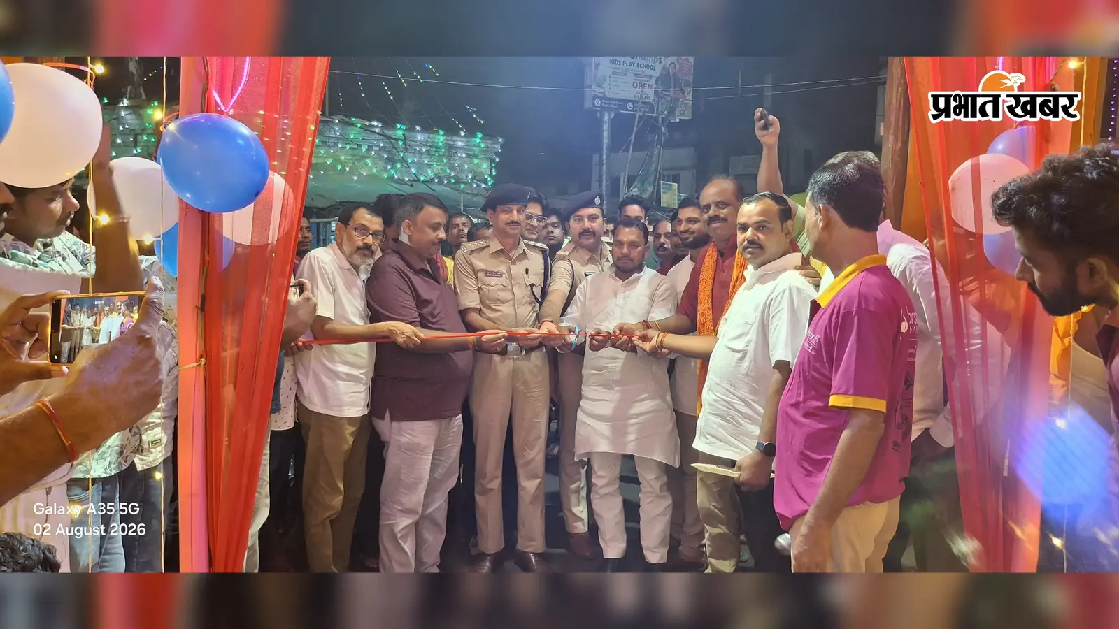 फोटो कैप्शन : शिविर का उद्घाटन करते विधायक, एसडीपीओ और अन्य | Prabhat Khabar Network फोटो कैप्शन : शिविर का उद्घाटन करते विधायक, एसडीपीओ और अन्य | Prabhat Khabar Network