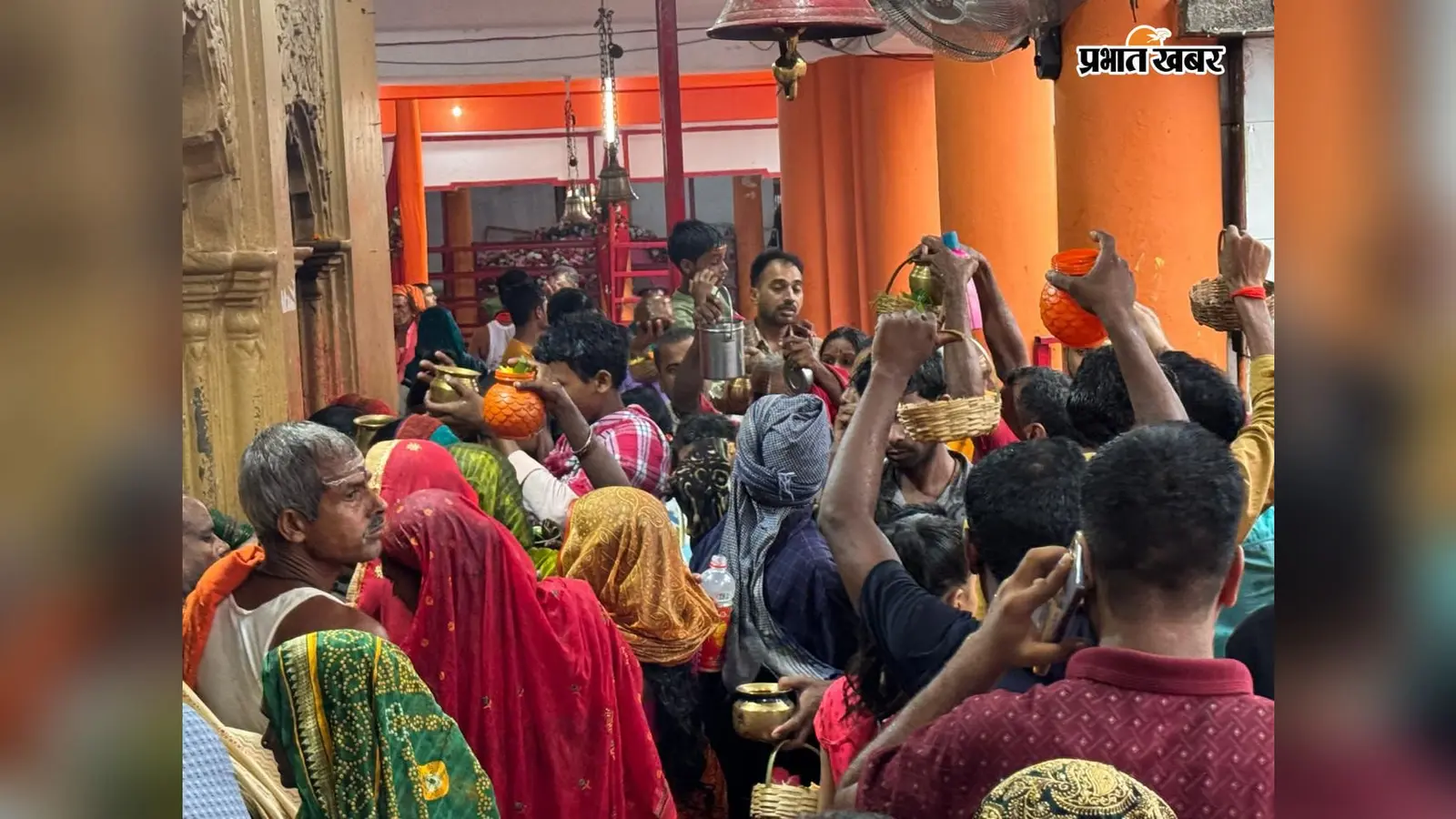 मंदिर में भीड़ और लगाया गया स्वास्थ्य शिविर | Prabhat Khabar Network मंदिर में भीड़ और लगाया गया स्वास्थ्य शिविर | Prabhat Khabar Network