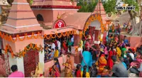 बांका के शिवालयों में उमड़ा आस्था का सैलाब, बोलबम के जयघोष से गूंजे मंदिर, दिनभर चला जलाभिषेक