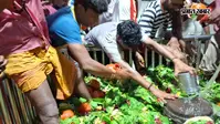 पटना में पहली सोमवारी पर उमड़ी आस्था की भीड़, भोलेनाथ के जयघोष से गूंजे शिवालय