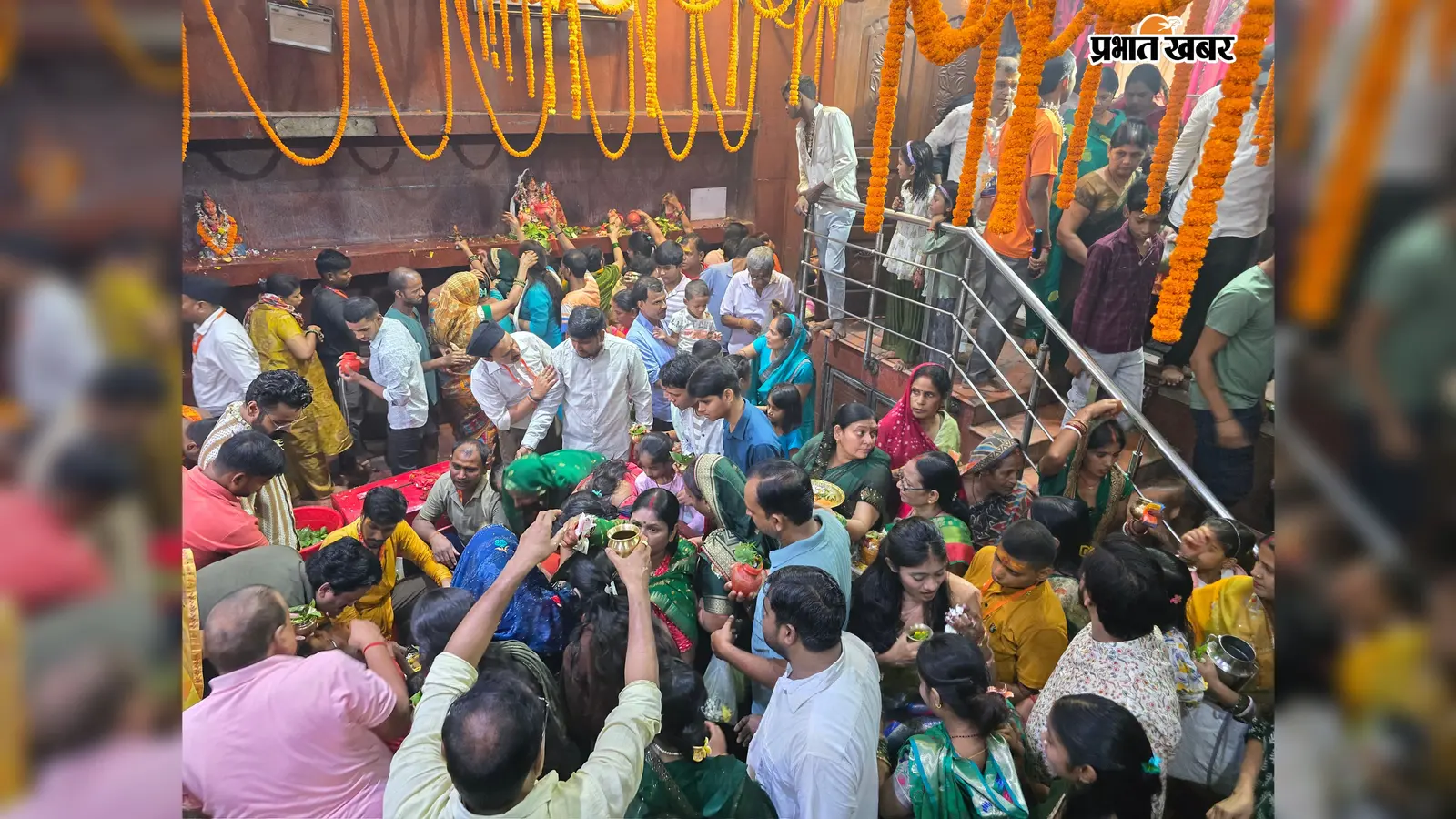 हाजीपुर के बाबा पातालेश्वर नाथ मंदिर मेडिटेशन श्रद्धालुओं की भीड़ | Prabhat Khabar Network हाजीपुर के बाबा पातालेश्वर नाथ मंदिर मेडिटेशन श्रद्धालुओं की भीड़ | Prabhat Khabar Network