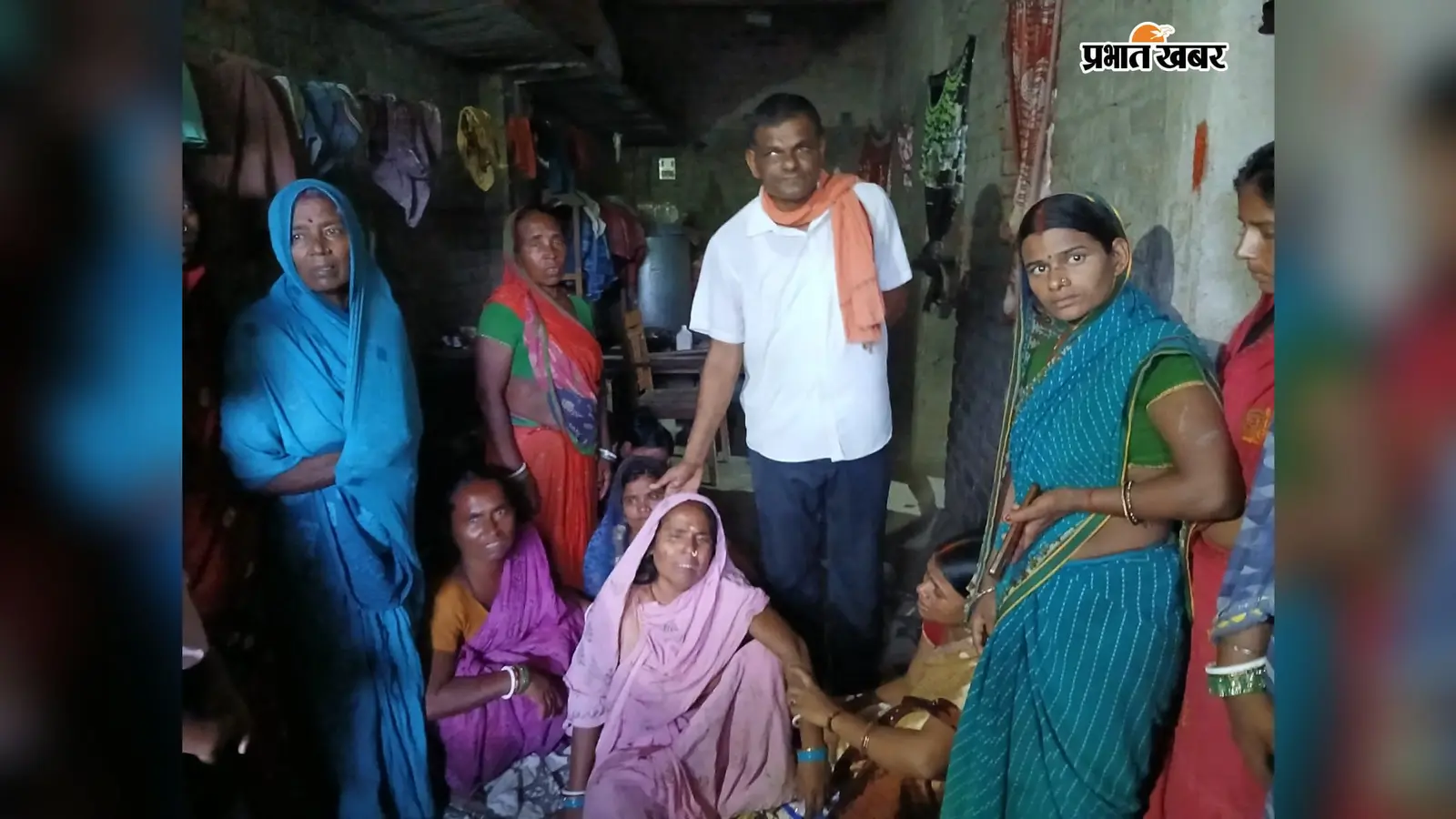 विलाप करते परिजन | Prabhat Khabar Network विलाप करते परिजन | Prabhat Khabar Network