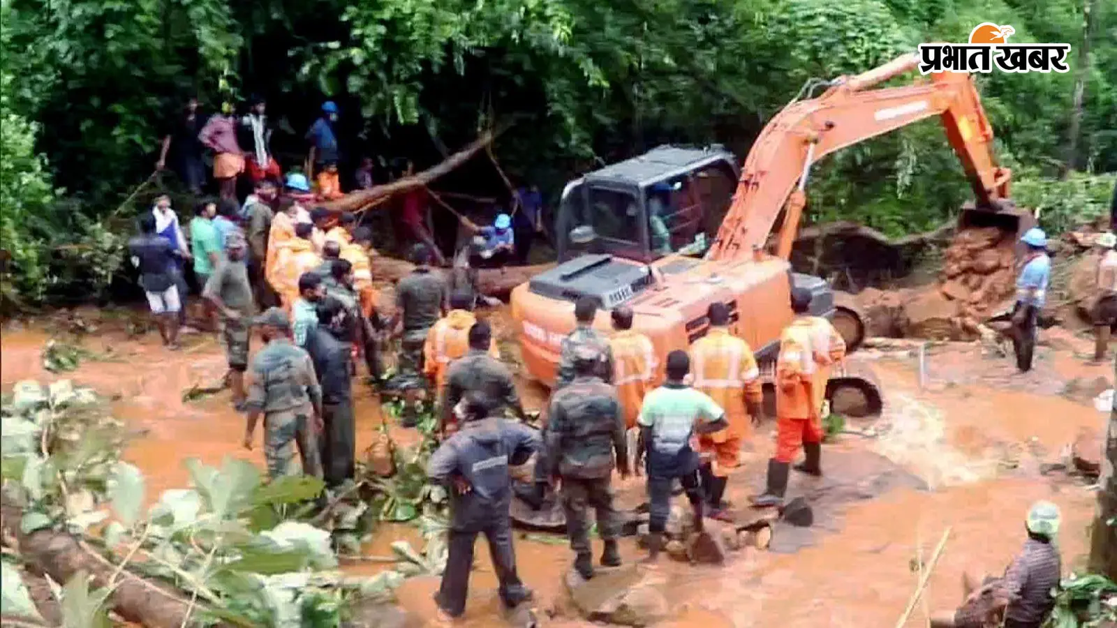 केरल में बाढ़ के बीच राहत-बचाव जारी, फोटो- एएनआई केरल में बाढ़ के बीच राहत-बचाव जारी, फोटो- एएनआई