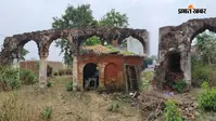 100 साल पुरानी ऐतिहासिक इमारत बनी खंडहर, अब मिटने के कगार पर सुल्तानपुर की धरोहर