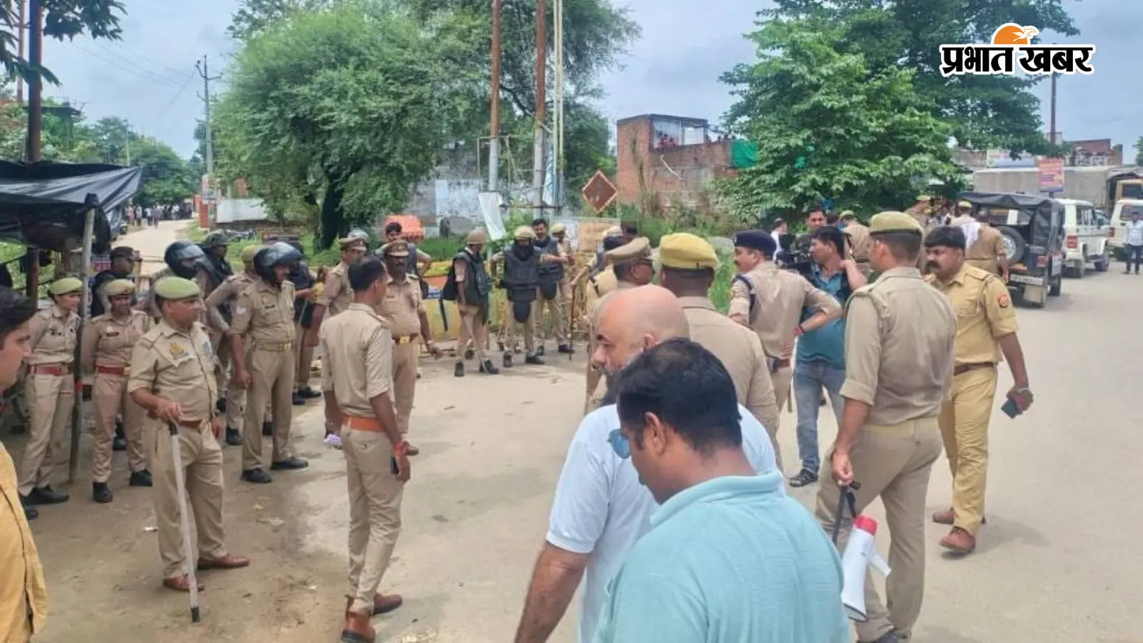 कसमंडी कलां में बढ़ा तनाव कसमंडी कलां में बढ़ा तनाव