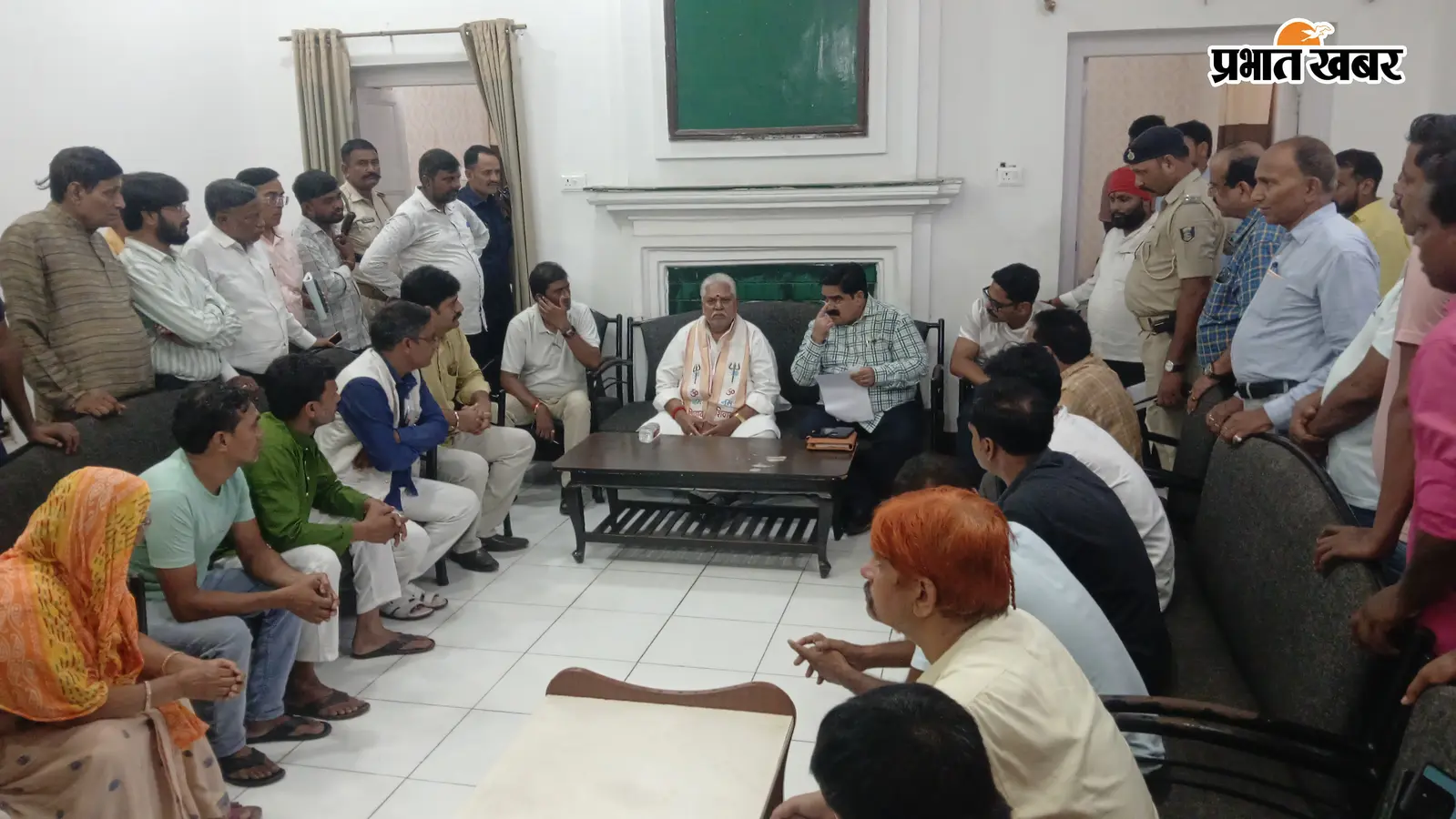 नगर निगम कर्मियों की तीन सूत्री मांगों पर जल्द होगा समाधान, मंत्री से बात हुई: डॉ. प्रेम कुमार | Prabhat Khabar Network नगर निगम कर्मियों की तीन सूत्री मांगों पर जल्द होगा समाधान, मंत्री से बात हुई: डॉ. प्रेम कुमार | Prabhat Khabar Network