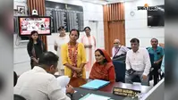 गोपालगंज में जनता दरबार में डीएम ने सुनीं फरियादियों की समस्याएं, समयबद्ध निष्पादन के दिए निर्देश