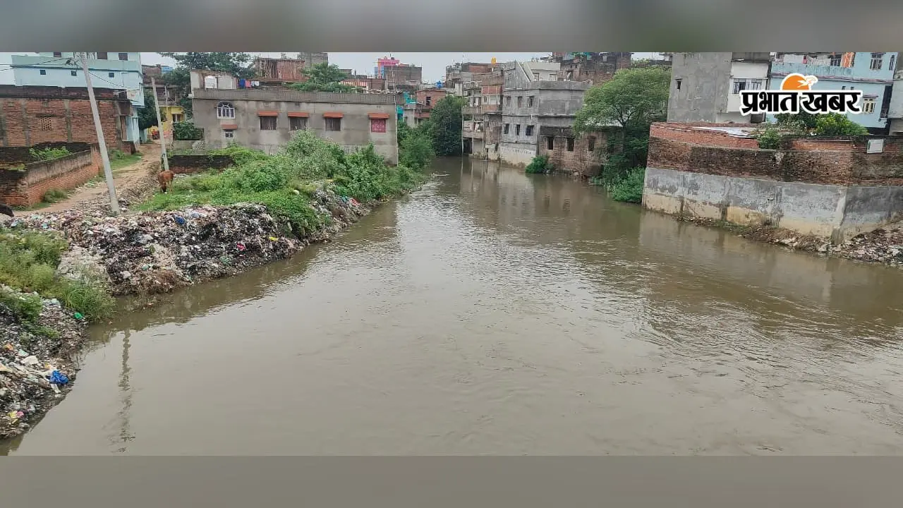 नेपाल में भारी बारिश से रक्सौल की नदियां उफान पर, सीमावर्ती क्षेत्रों में बाढ़ का खतरा