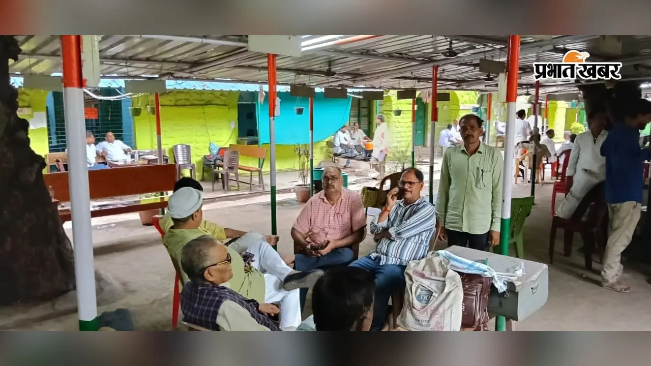 फोटो.5. इंतजार मेंबैठे रहे डीड राइटर | Prabhat Khabar Network फोटो.5. इंतजार मेंबैठे रहे डीड राइटर | Prabhat Khabar Network